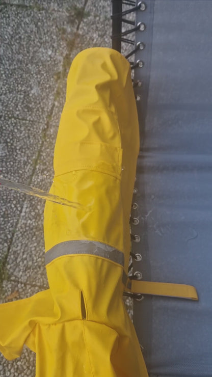 Wasserabweisender Regenmantel - Endlich Schluss mit nassem Fell und Schmutz